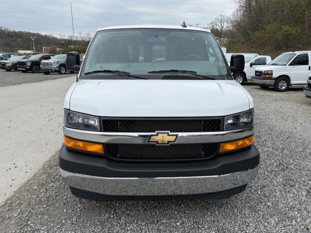 Used 2025 Chevrolet Express 2500 w/ Driver Convenience Package RWD image 8