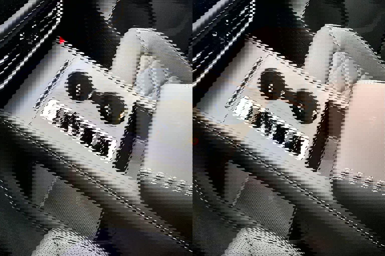 New 2026 Volkswagen Atlas Cross Sport SE image 10