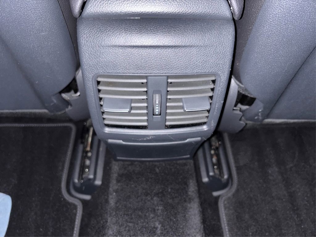 Used 2018 Mercedes-Benz GLA 250 4MATIC image 29