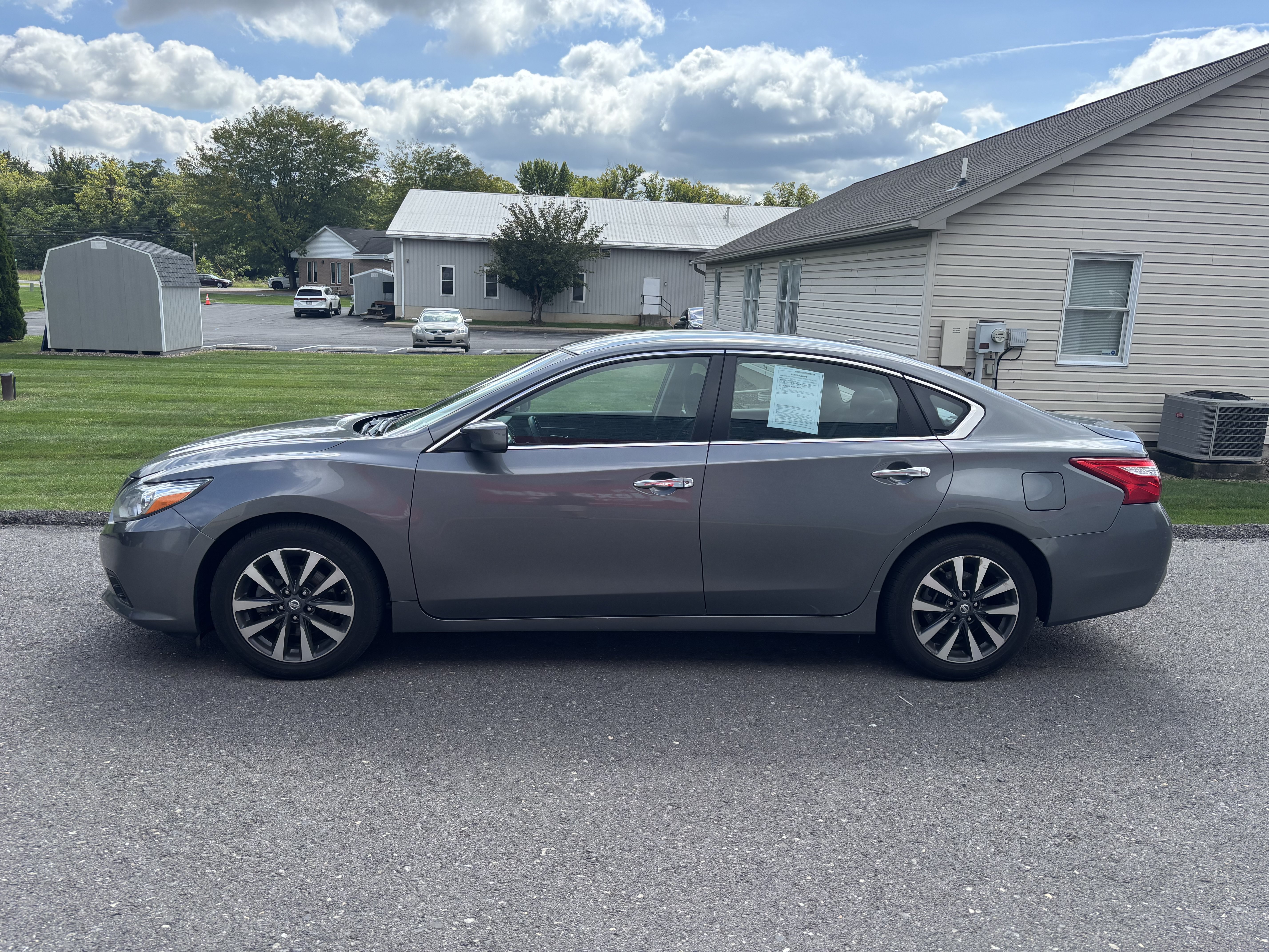 Used 2017 Nissan Altima 2.5 SV FWD image 6