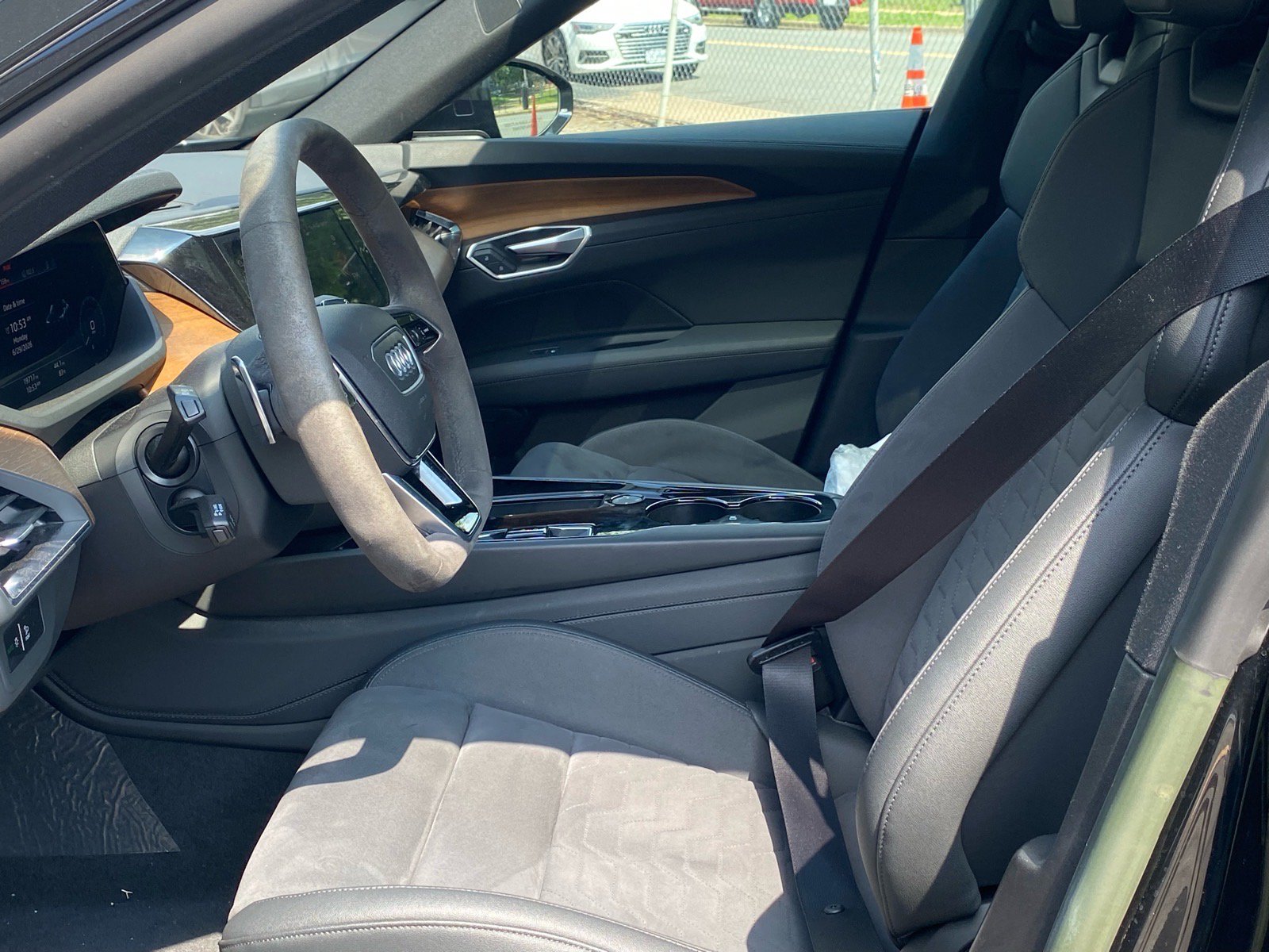 Used 2022 Audi e-tron GT Premium Plus AWD/4WD image 10