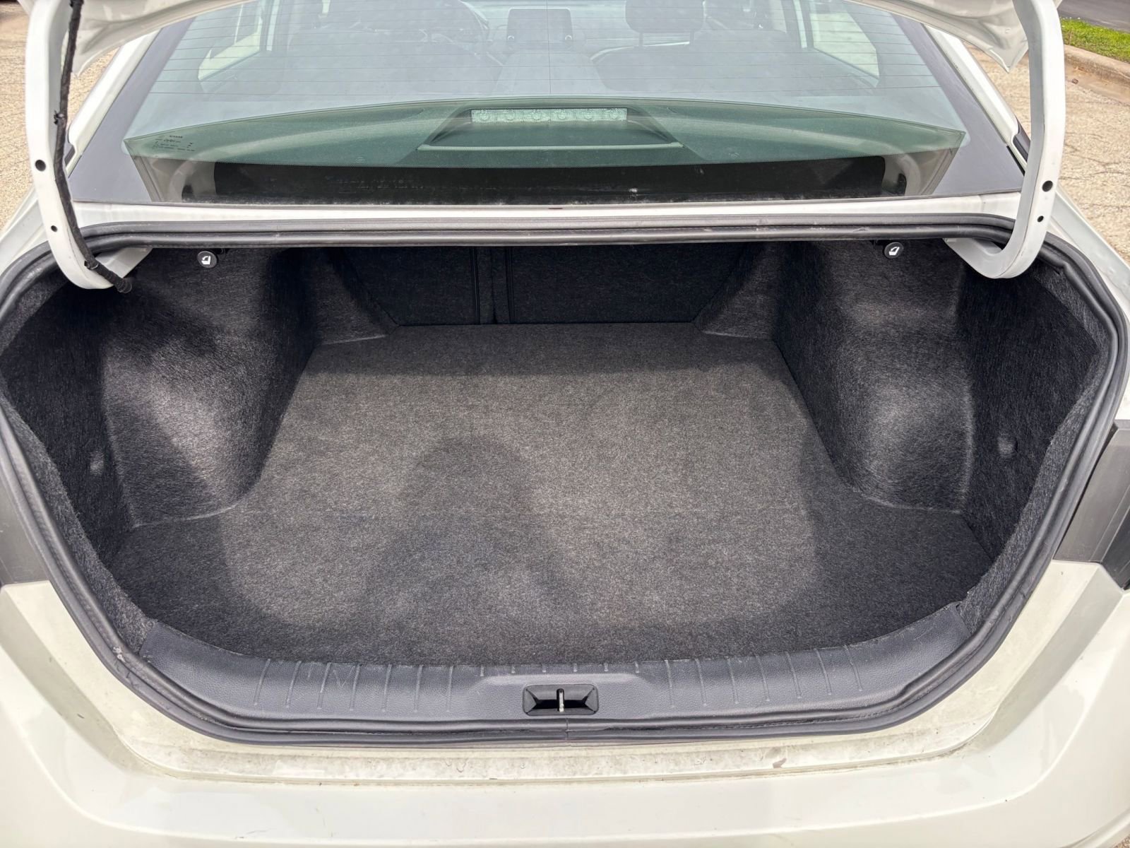 Used 2025 Nissan Altima 2.5 SV FWD image 31