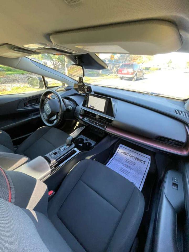 Used 2023 Toyota Prius Prime FWD image 18