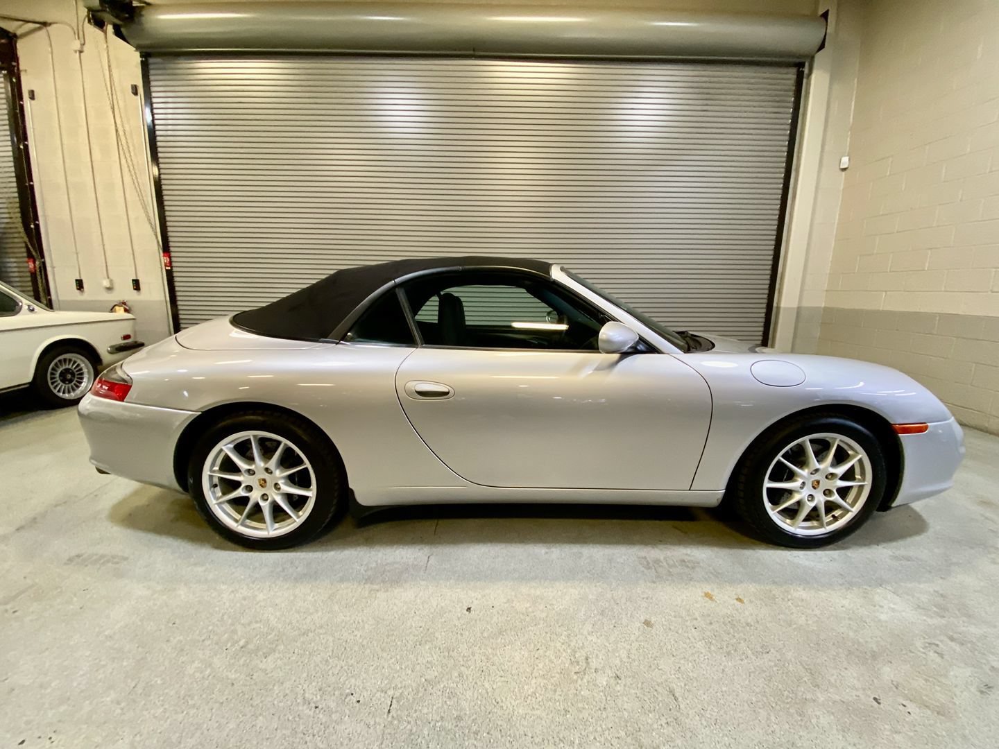 Used 2004 Porsche 911 Carrera RWD image 38