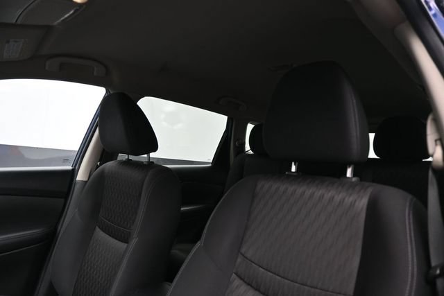 Used 2017 Nissan Rogue SV AWD/4WD image 28