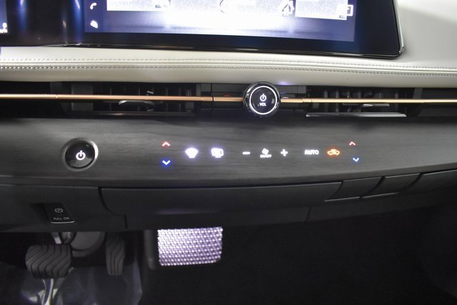 Certified 2023 Nissan Ariya AWD image 24