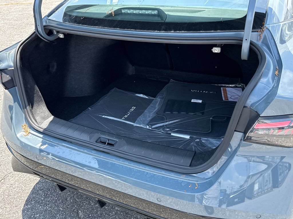 New 2026 Nissan Sentra SR w/ SR Premium Package FWD image 20