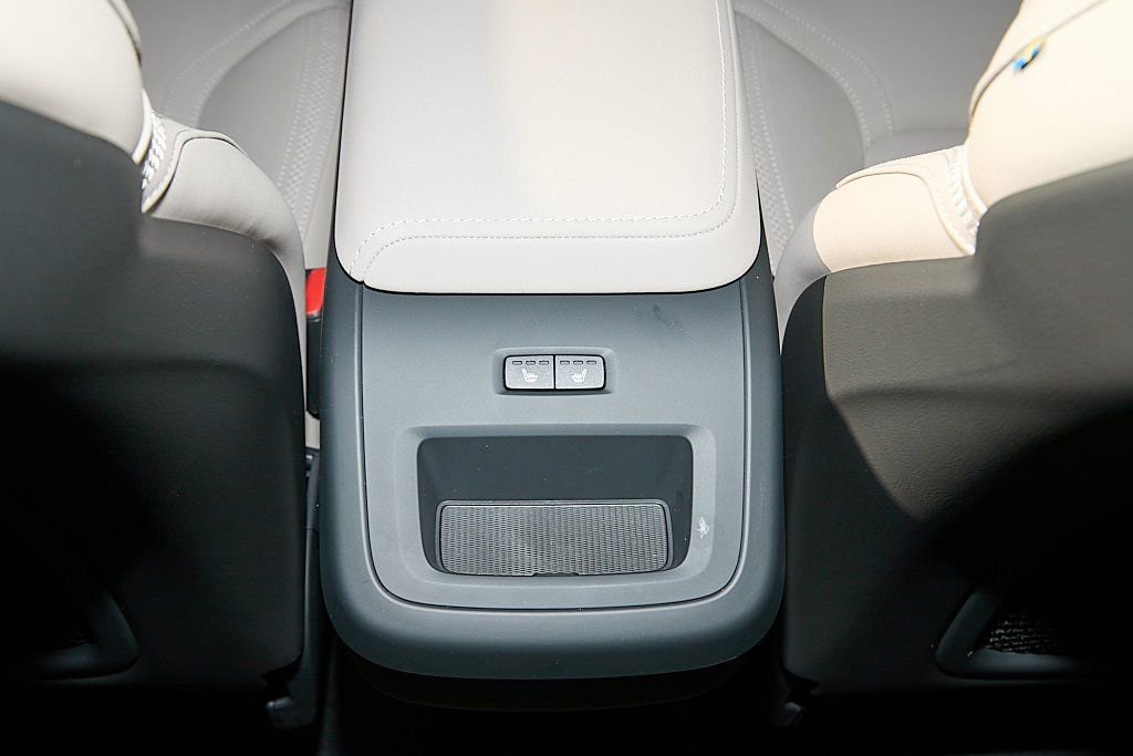 New 2026 Volvo XC60 B5 Plus w/ Climate Package image 21