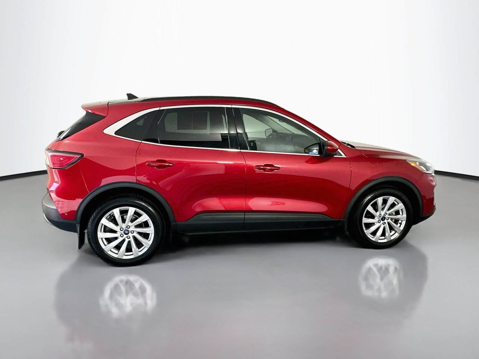 Used 2021 Ford Escape Titanium w/ Titanium Elite Package AWD/4WD image 8