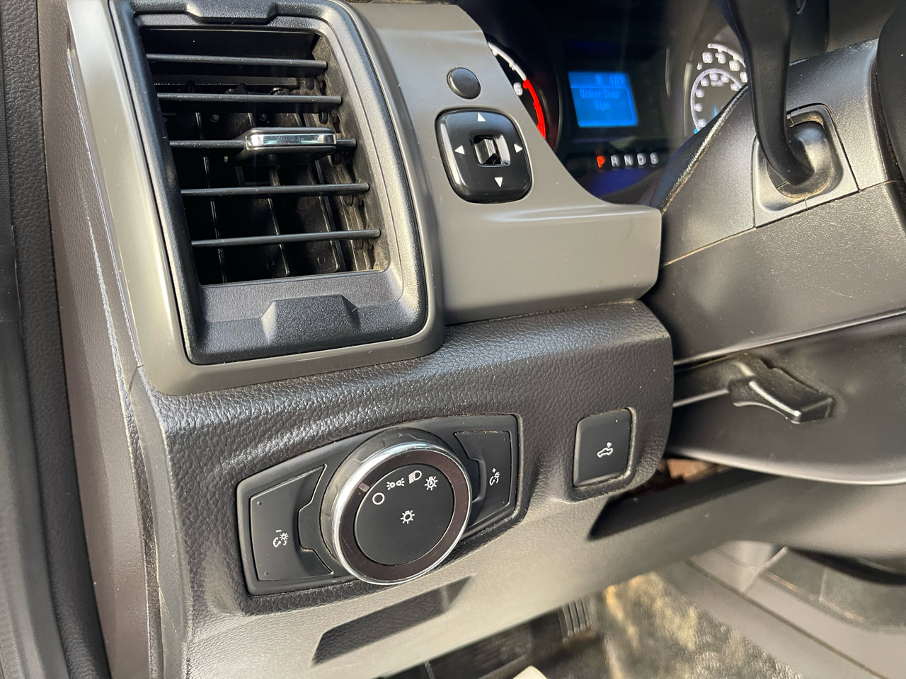 Used 2019 Ford Ranger XL w/ Equipment Group 101A Mid image 22