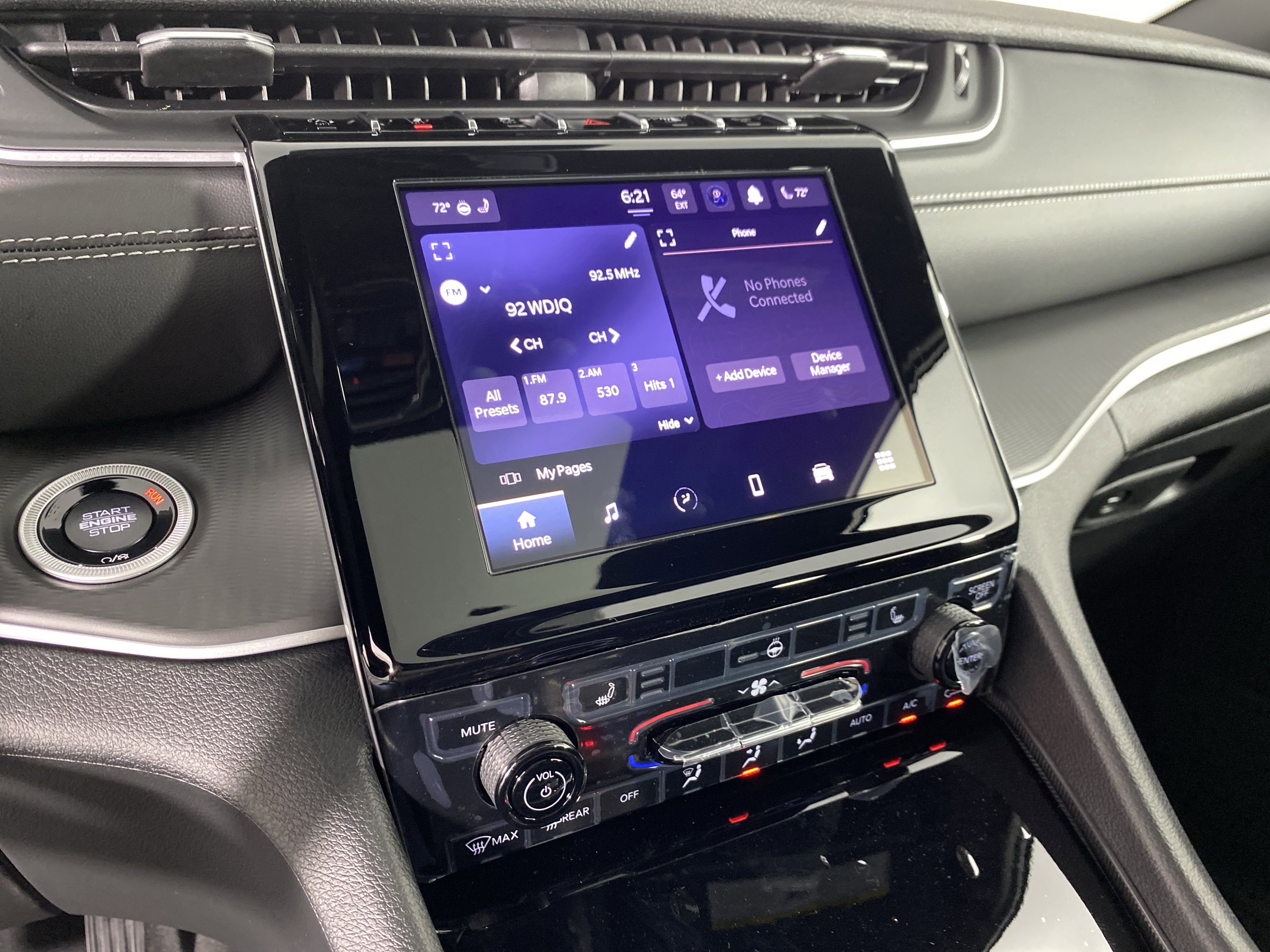New 2025 Jeep Grand Cherokee Altitude image 37