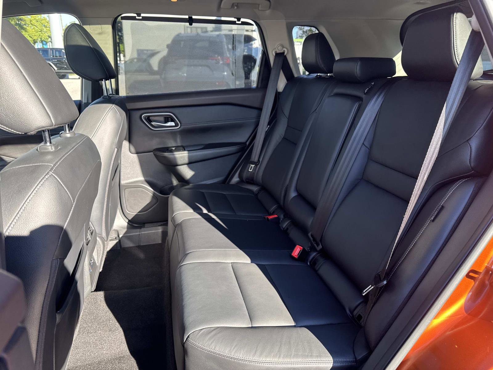 Used 2021 Nissan Rogue SL w/ Premium Package image 12