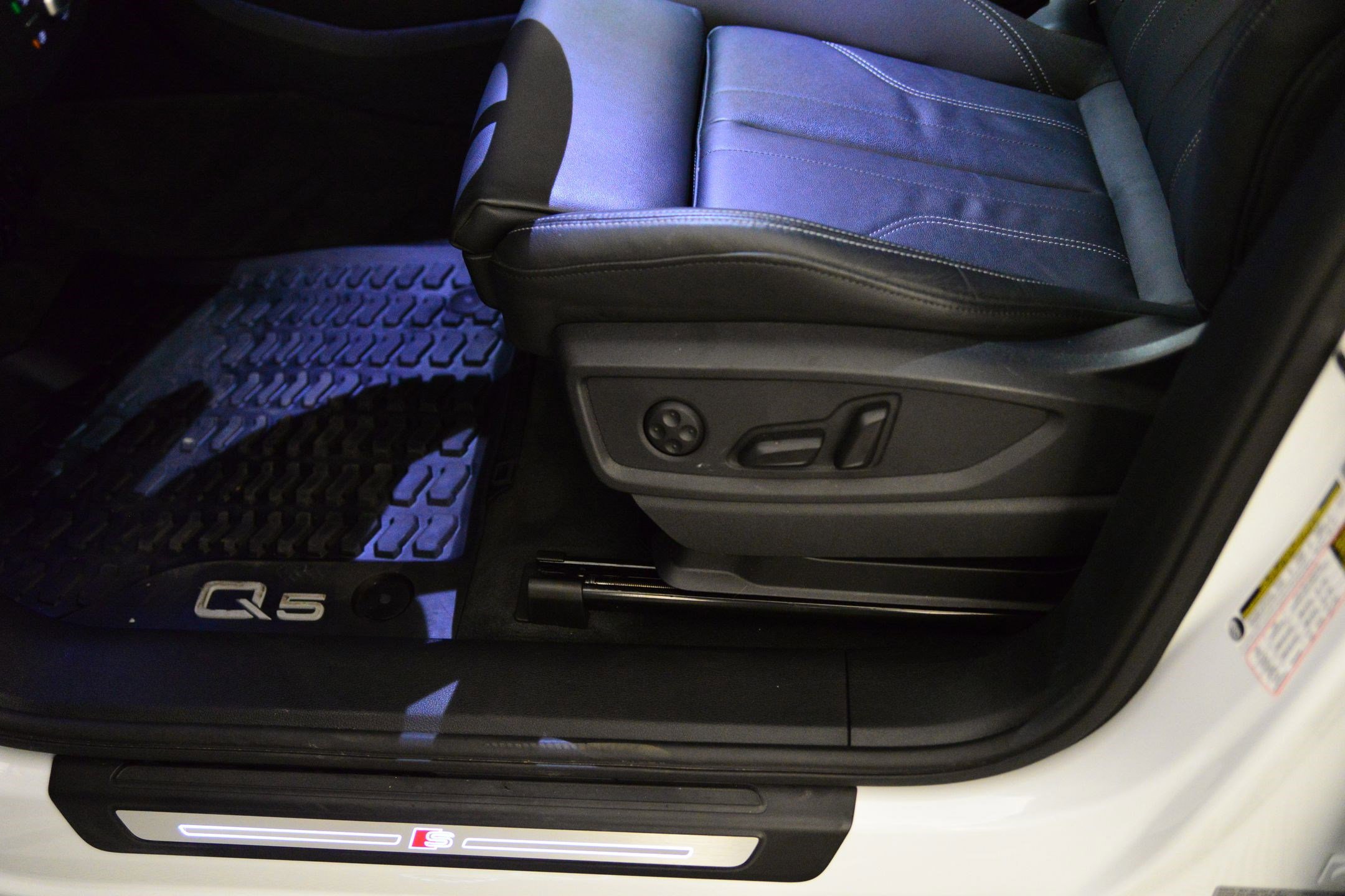 Certified 2025 Audi Q5 e Premium Plus w/ Premium Plus Package image 27