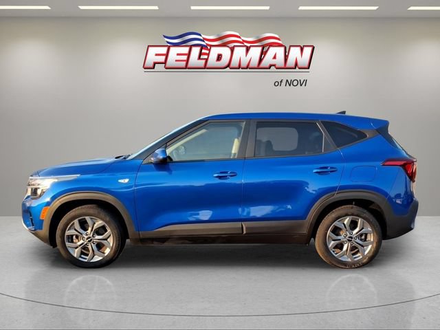 Used 2024 Kia Seltos LX AWD/4WD image 2