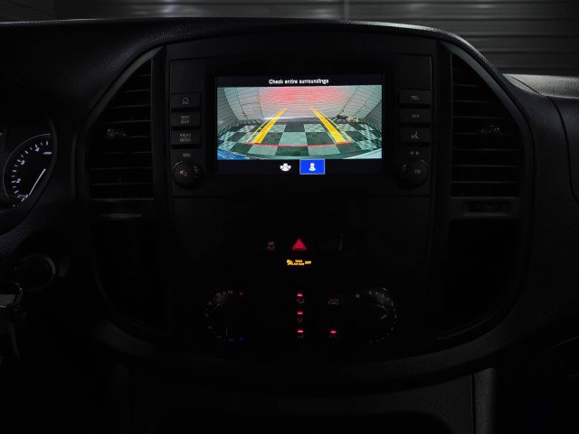 Used 2023 Mercedes-Benz Metris image 23