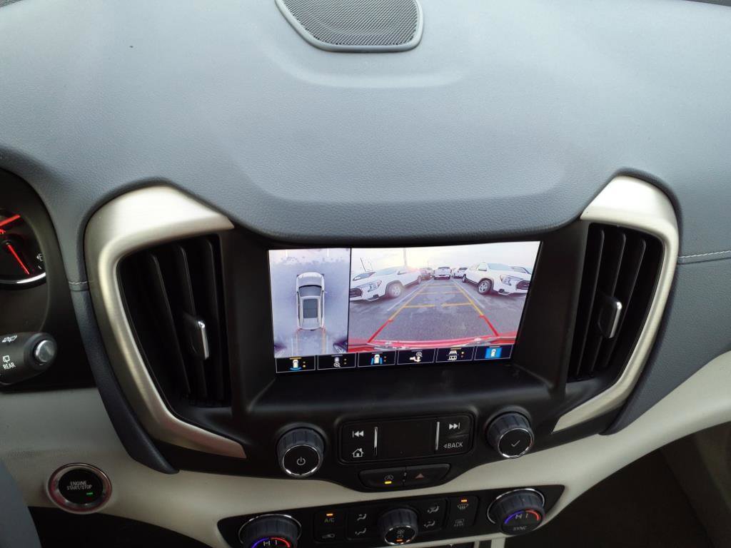 Used 2023 GMC Terrain Denali w/ Denali Premium Package image 25