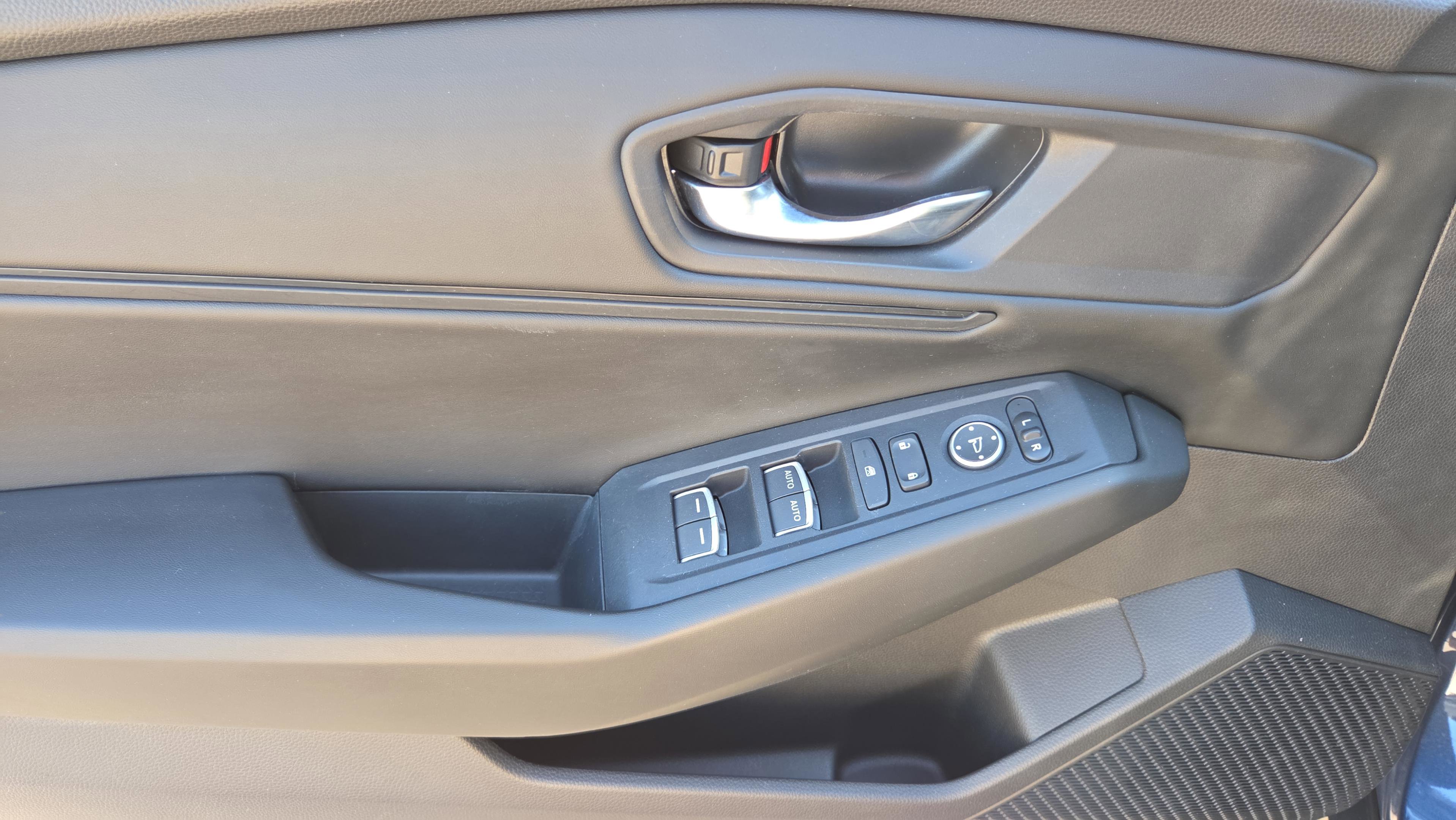 Used 2023 Honda Accord EX image 27