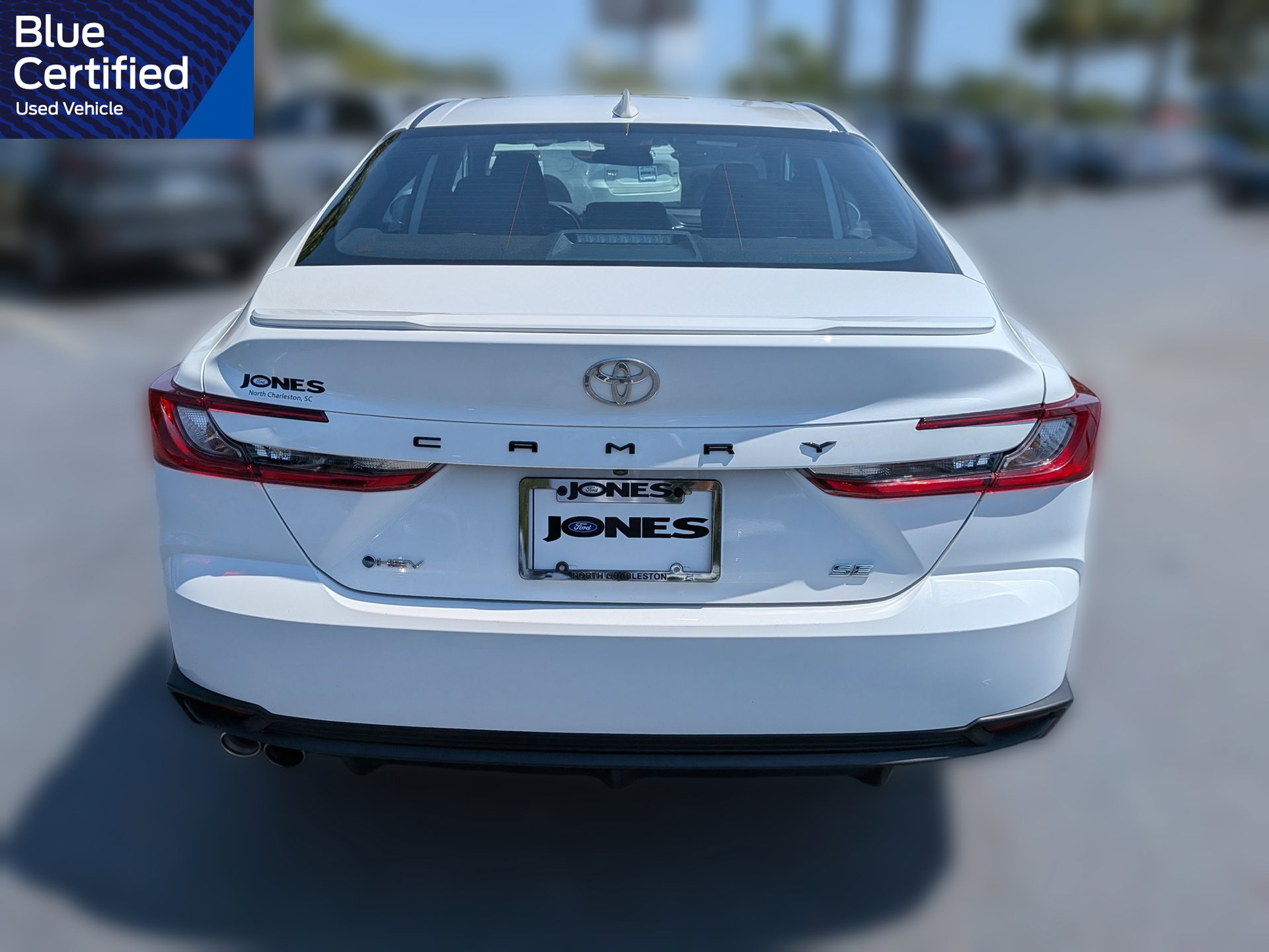 Used 2025 Toyota Camry SE FWD image 6