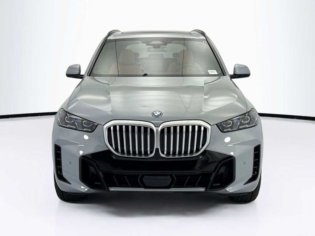 New 2026 BMW X5 xDrive50e AWD/4WD image 2