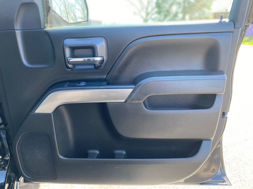 Used 2019 Chevrolet Silverado 1500 LT w/ All Star Edition image 9