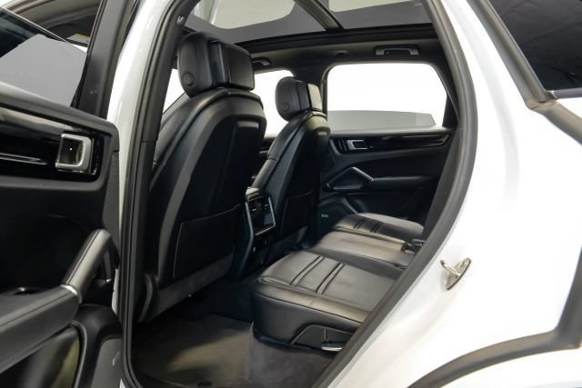 Used 2019 Porsche Cayenne AWD/4WD image 47