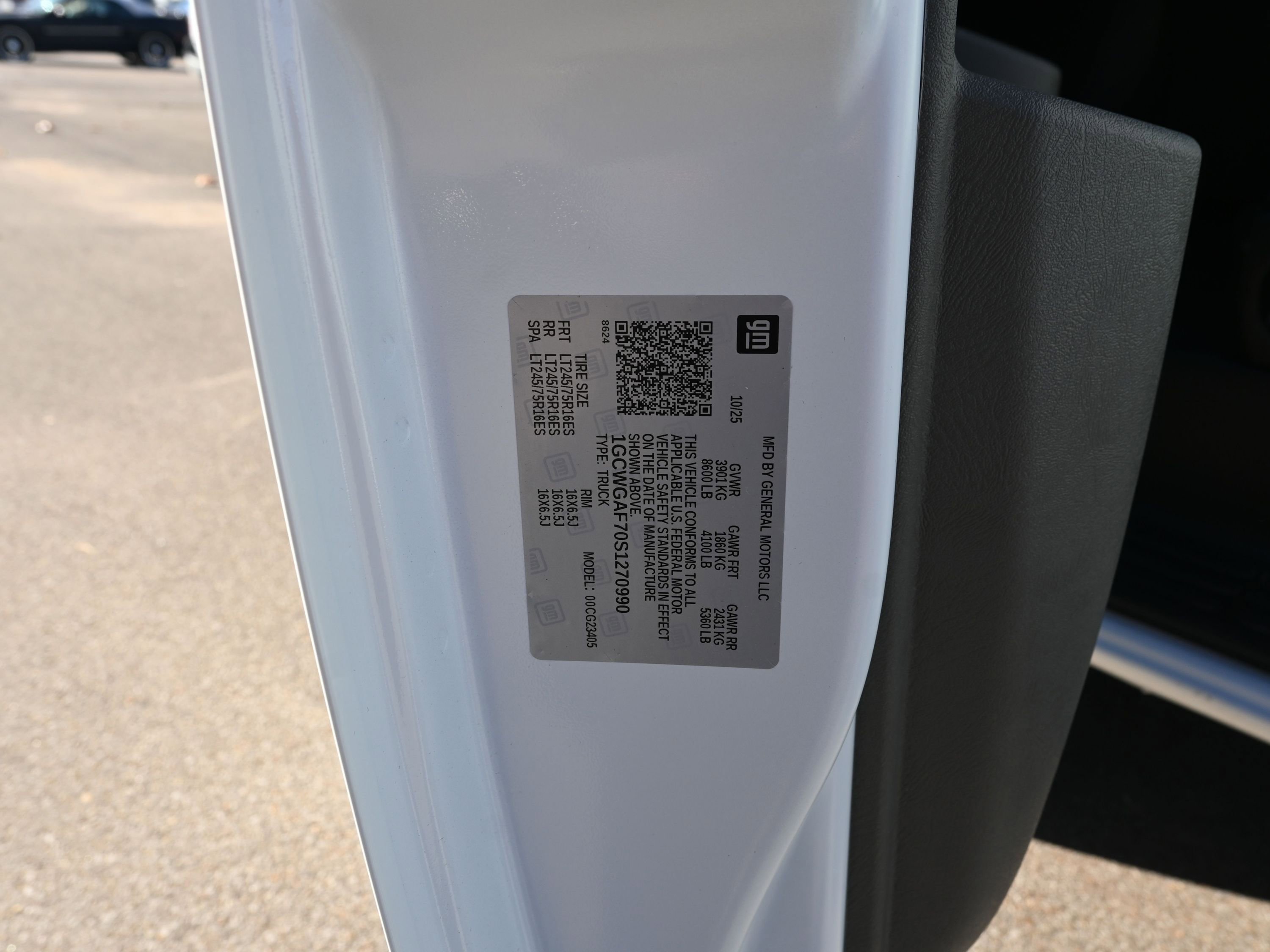 New 2025 Chevrolet Express 2500 w/ Driver Convenience Package image 12