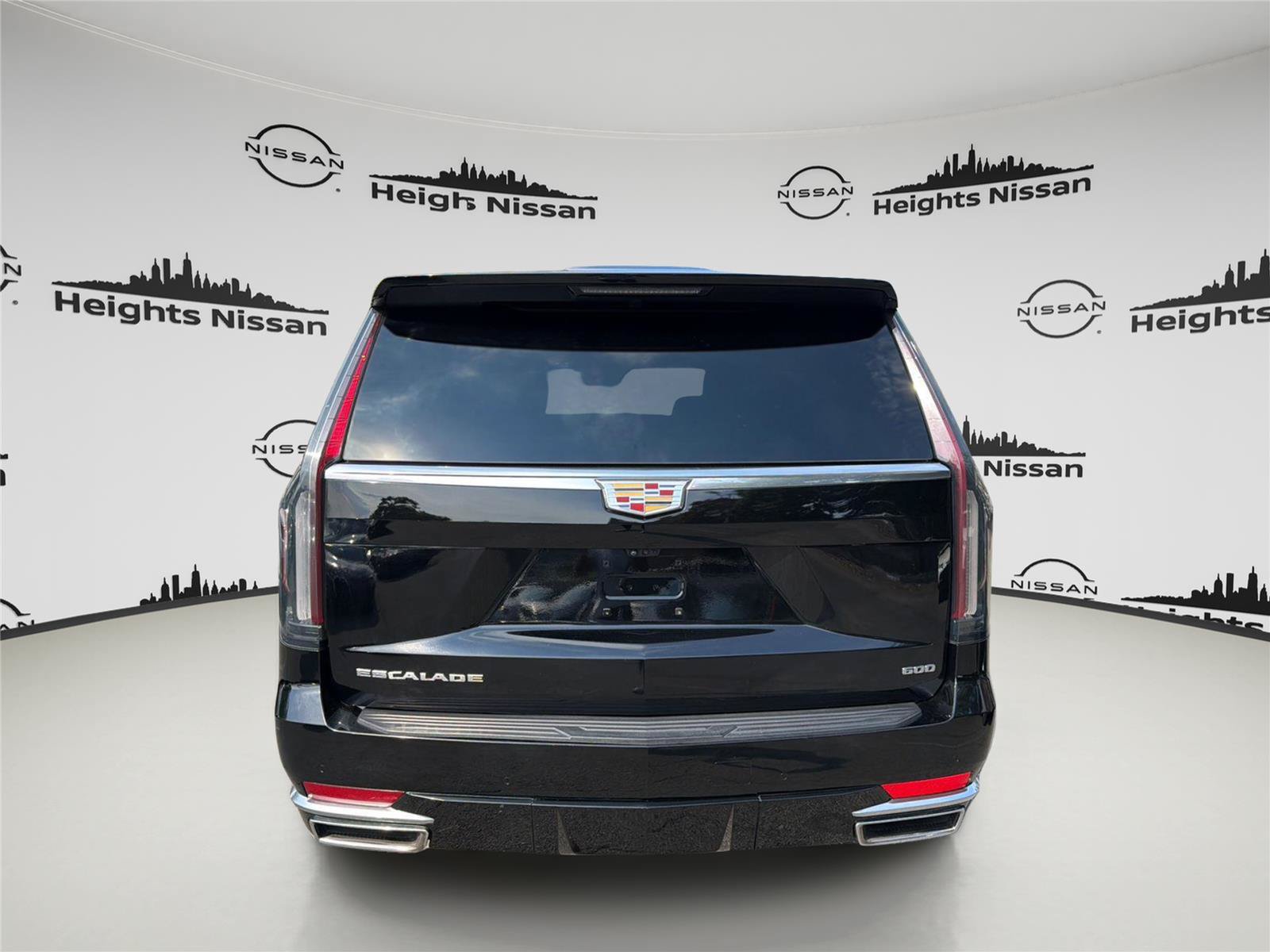Used 2023 Cadillac Escalade ESV Premium Luxury AWD/4WD image 4