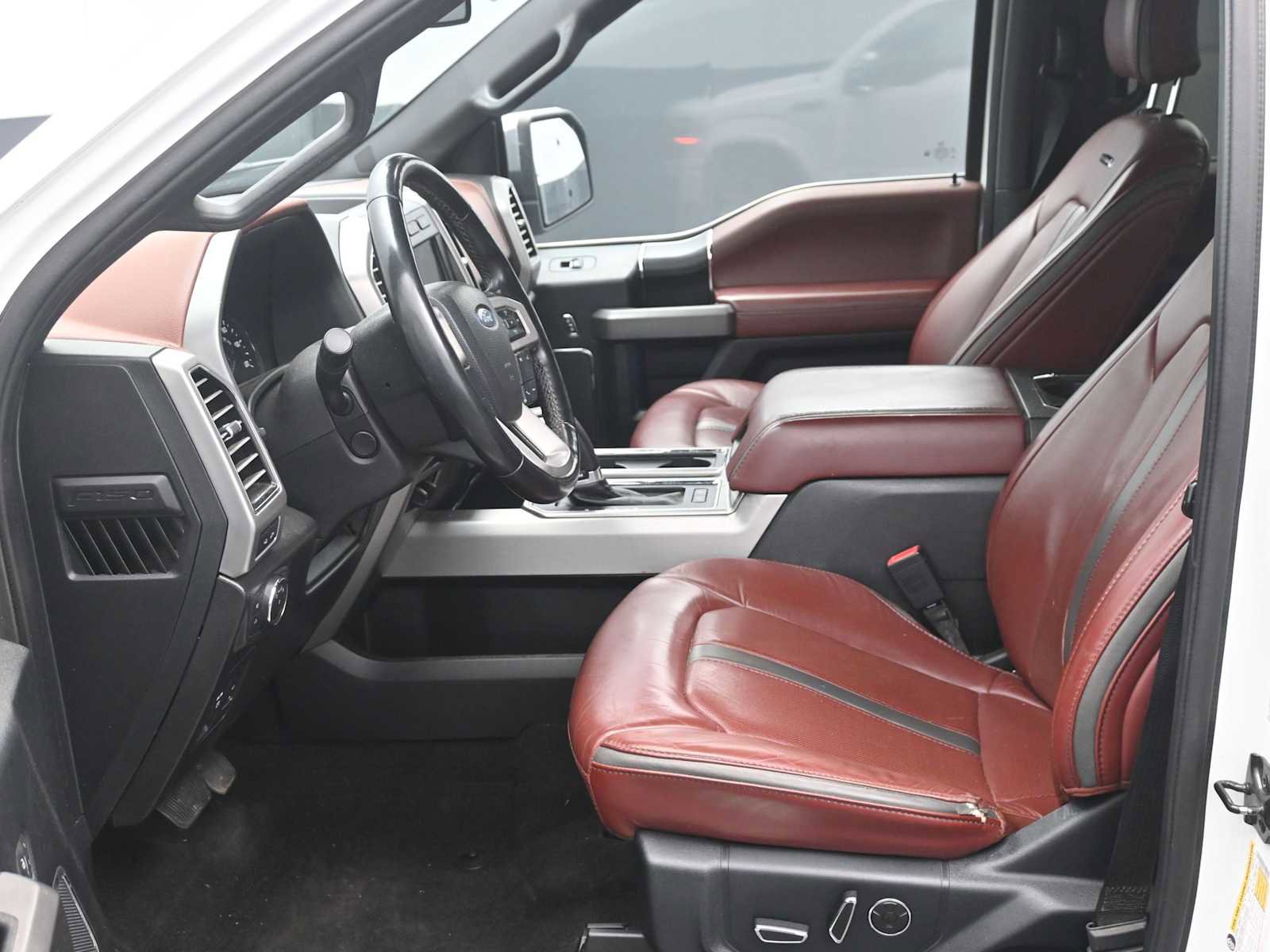 Used 2020 Ford F150 Platinum w/ Equipment Group 701A Luxury image 14