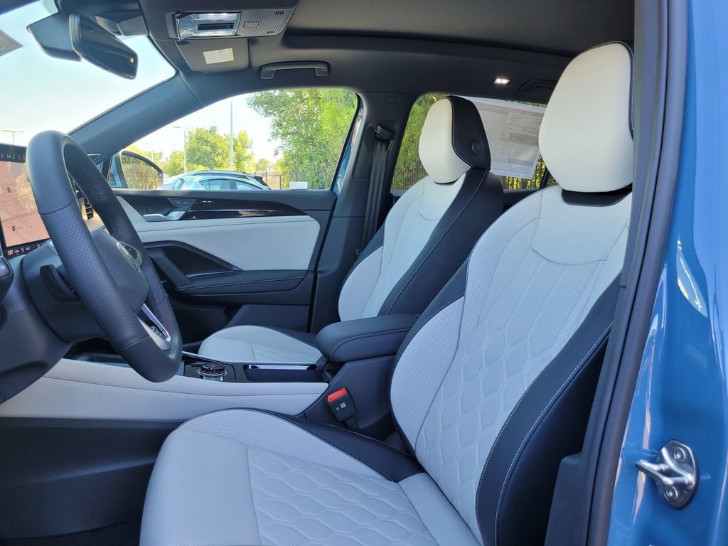New 2026 Volkswagen Tiguan SEL R-Line AWD/4WD image 11