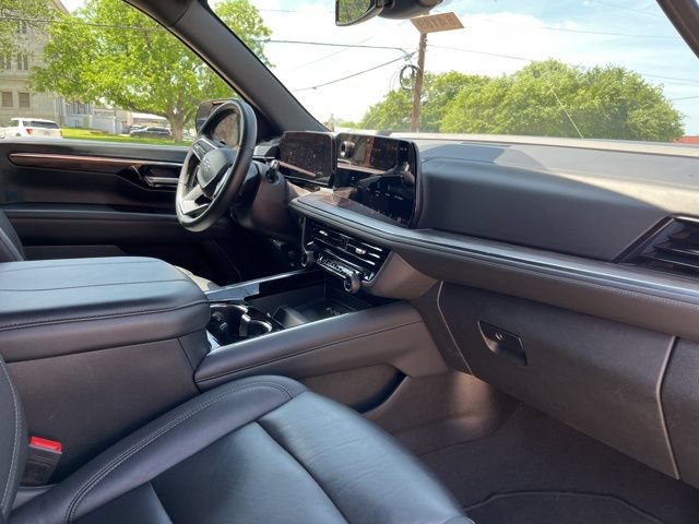 Used 2025 Chevrolet Tahoe Z71 AWD/4WD image 22