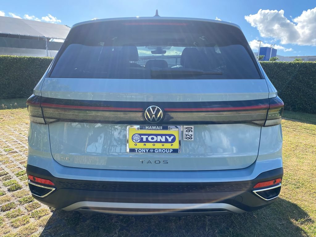 New 2026 Volkswagen Taos SE FWD image 6