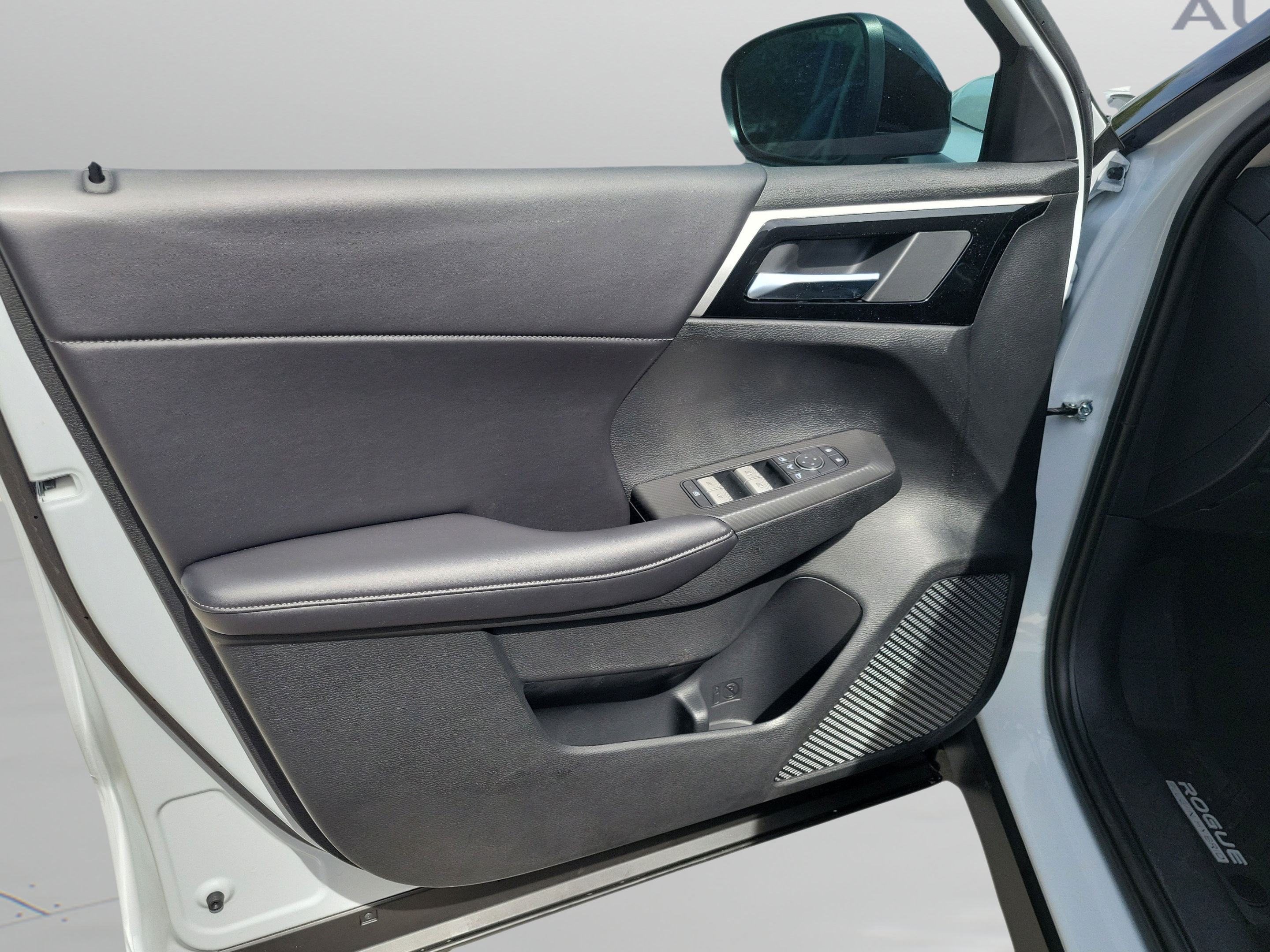 New 2026 Nissan Rogue SL AWD/4WD image 15