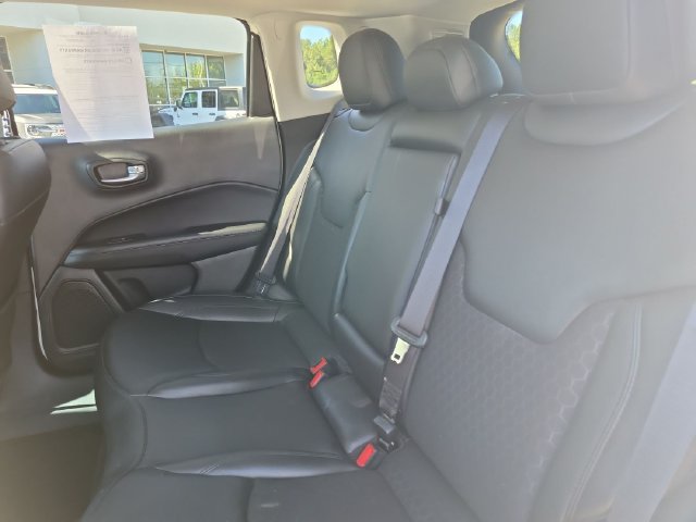 Used 2021 Jeep Compass Latitude FWD image 27
