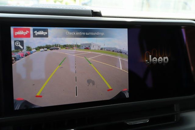 New 2025 Jeep Gladiator Rubicon w/ Safety Group image 35