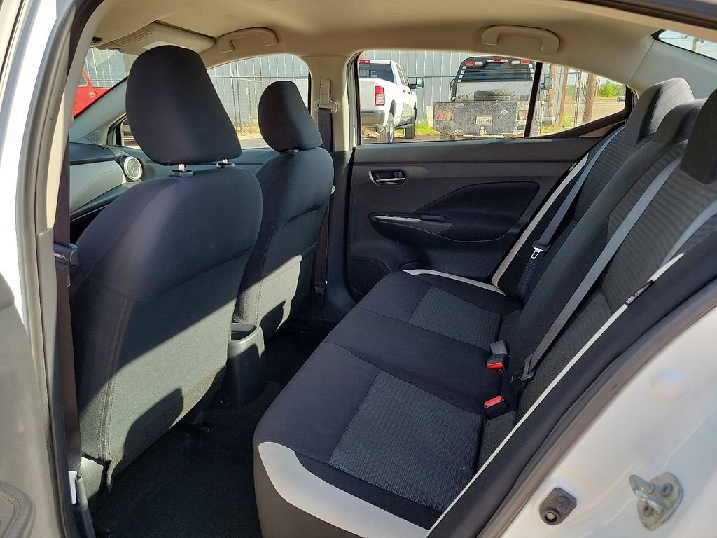 Used 2022 Nissan Versa SV FWD image 16