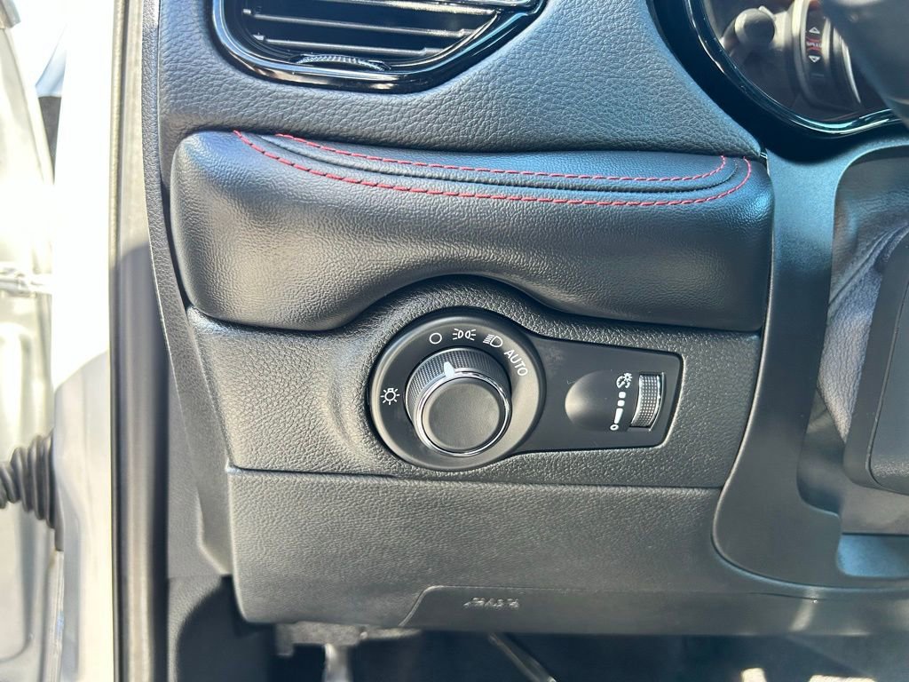 Used 2024 Dodge Durango GT image 18