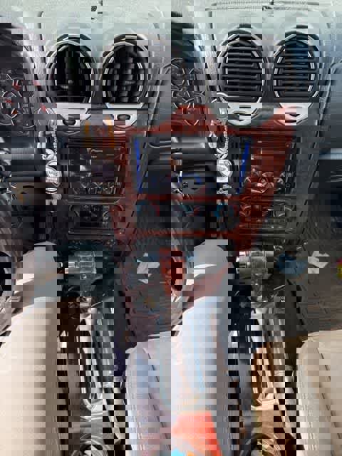 Used 2005 GMC Envoy SLT image 22