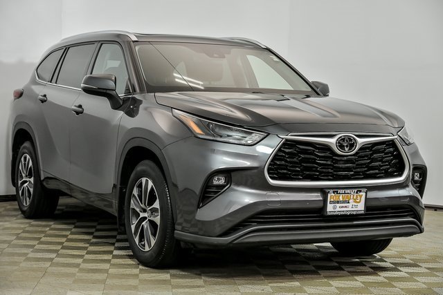 Used 2021 Toyota Highlander XLE