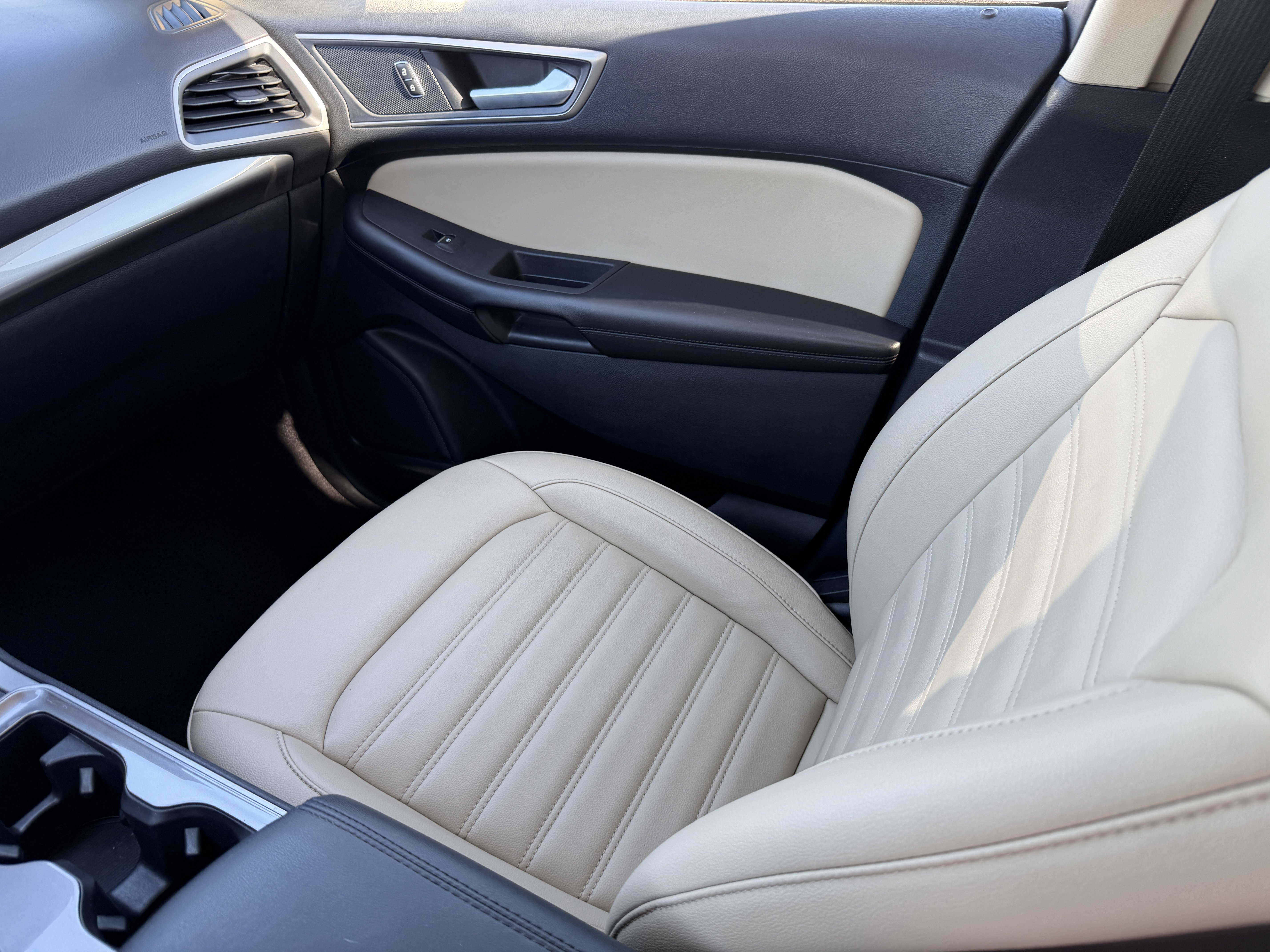 Used 2023 Ford Edge SEL image 15