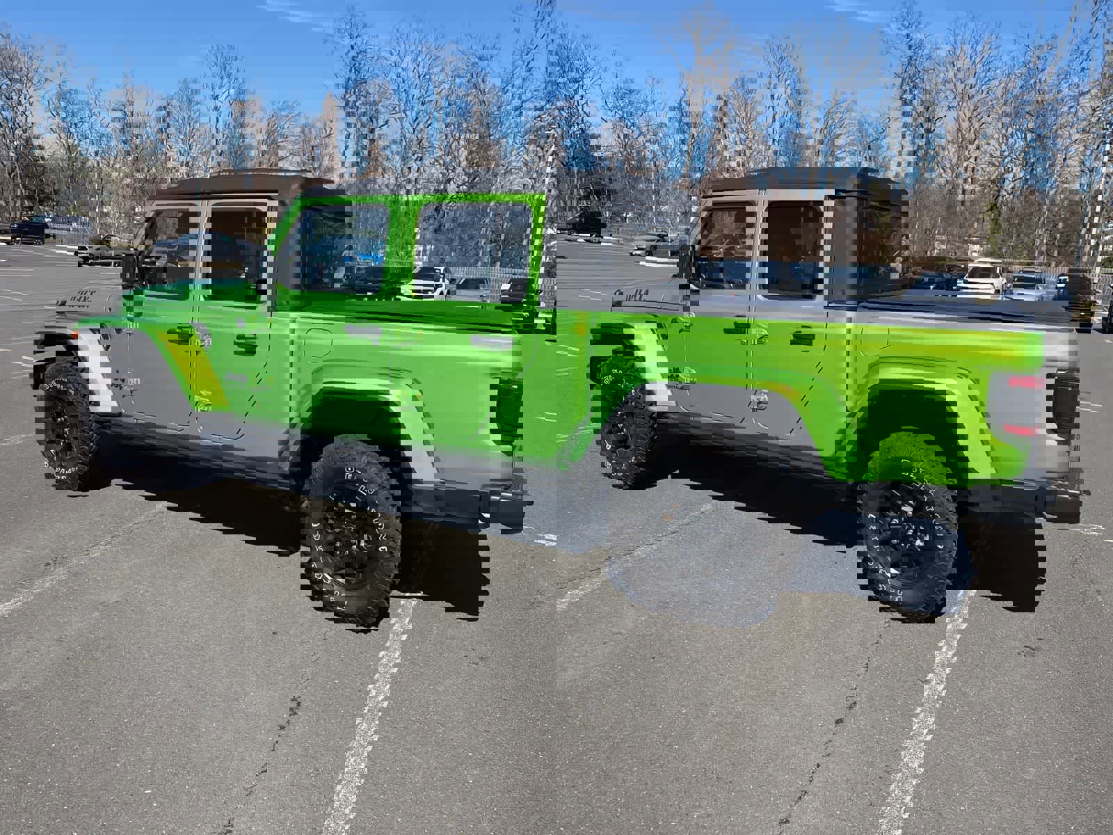 Used 2025 Jeep Gladiator Sport image 23