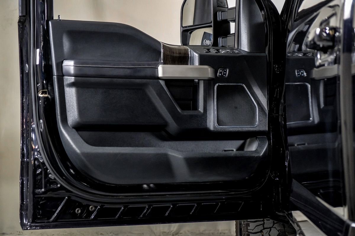 Used 2021 Ford F250 Lariat w/ Lariat Value Package image 32