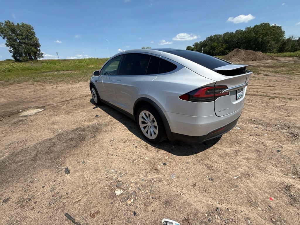 Used 2016 Tesla Model X 75D AWD/4WD image 41