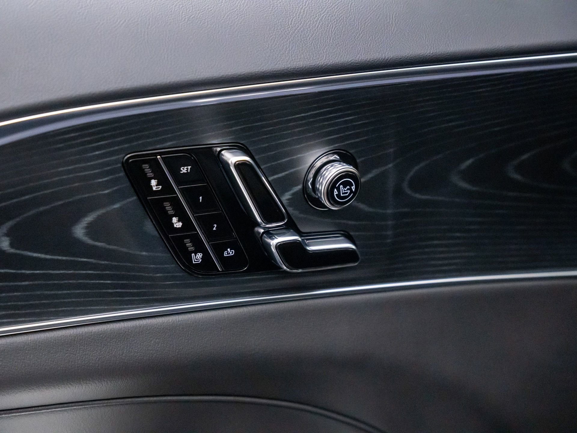 New 2026 Cadillac Lyriq V w/ LPO, Floor Liner Package AWD/4WD image 15