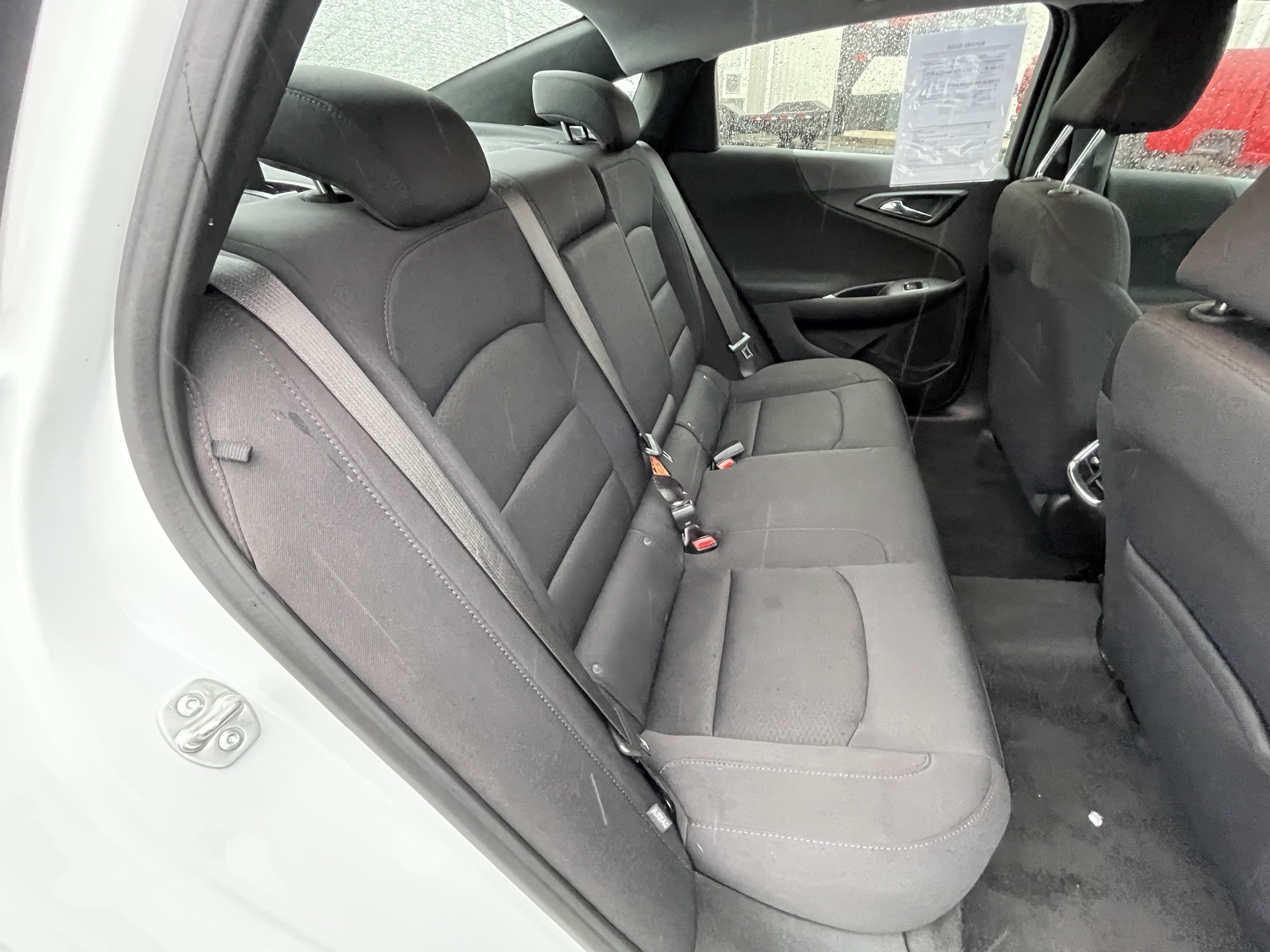 Used 2025 Chevrolet Malibu LT FWD image 14