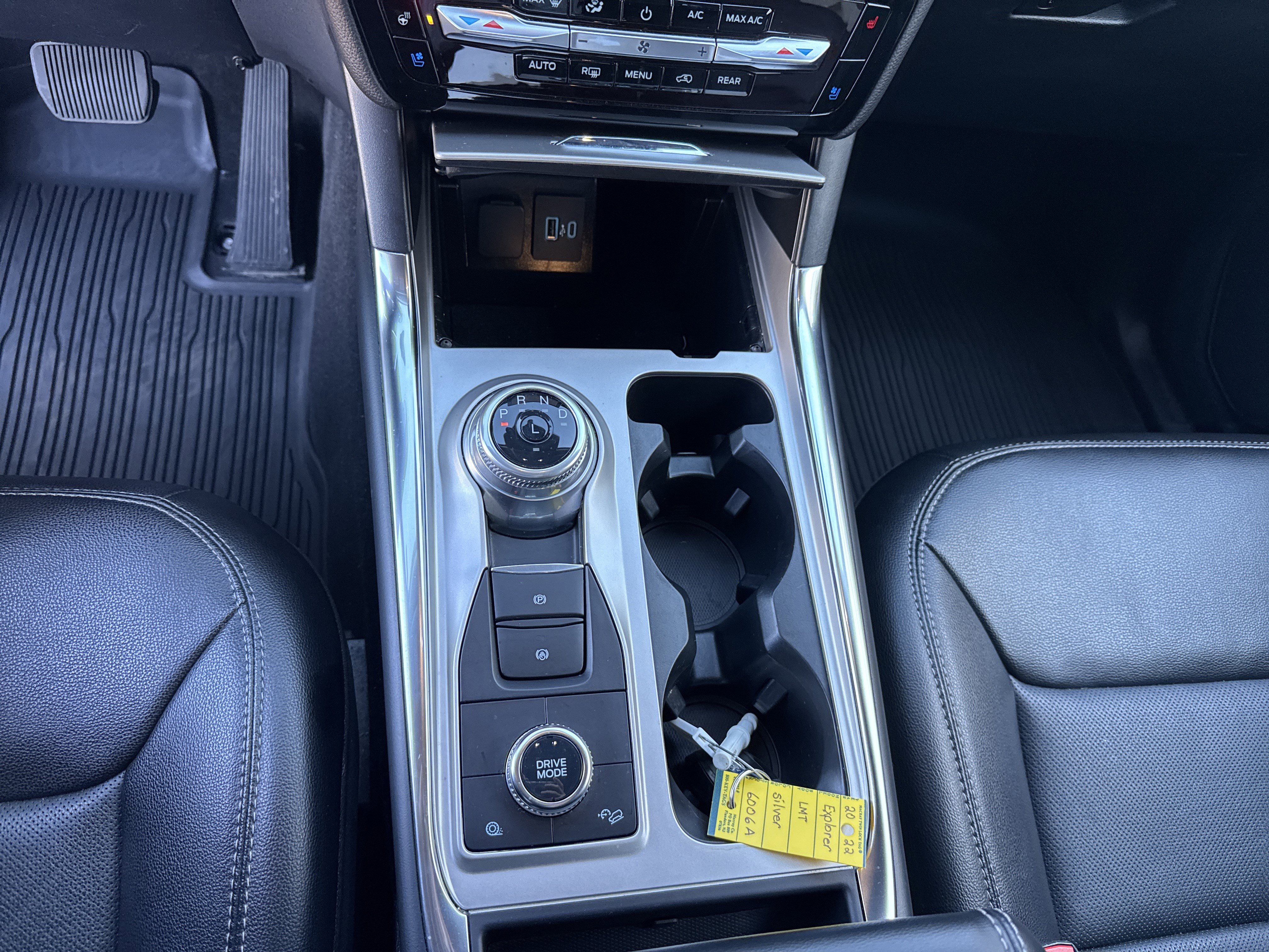 Certified 2022 Ford Explorer Limited AWD/4WD image 40