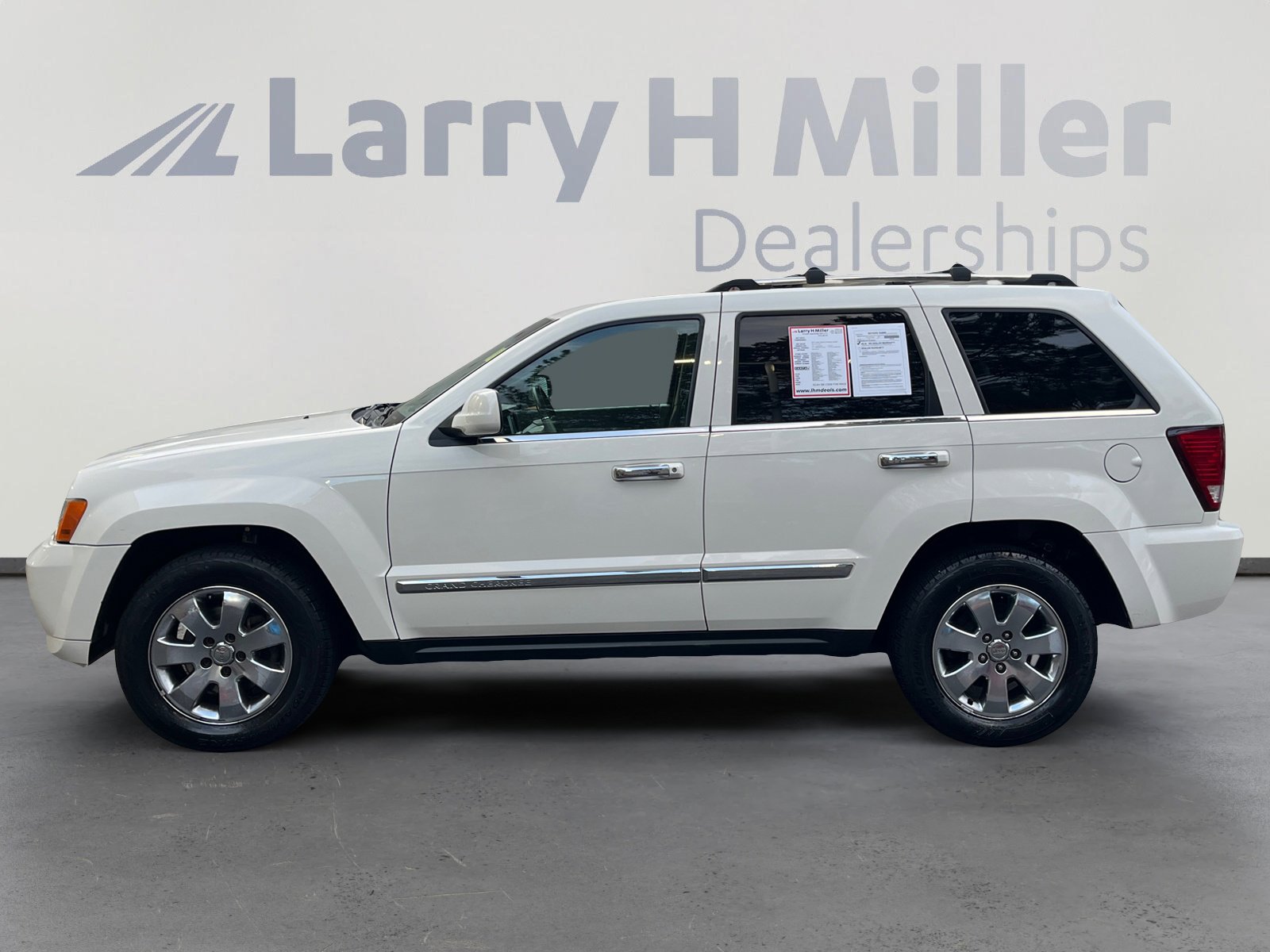 Used 2010 Jeep Grand Cherokee Limited w/ Trailer Tow Group IV image 2
