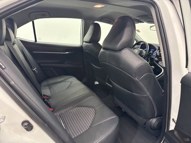 Used 2024 Toyota Camry SE FWD image 11