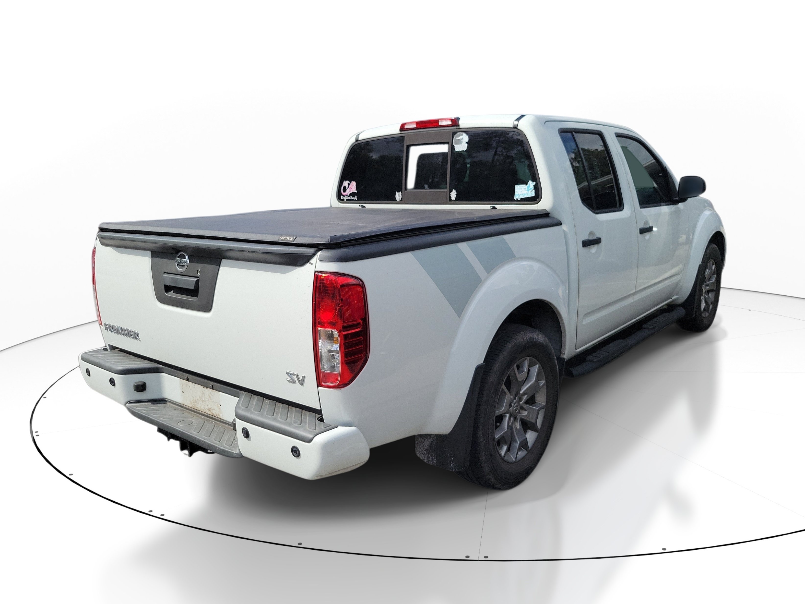 Used 2021 Nissan Frontier SV RWD image 2