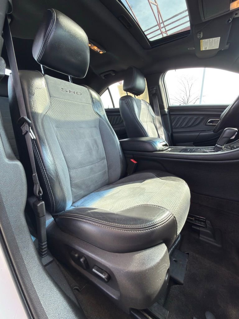 Used 2013 Ford Taurus SHO image 35
