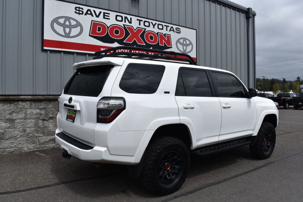 Used 2024 Toyota 4Runner SR5 Premium w/ Moonroof Package AWD/4WD image 5